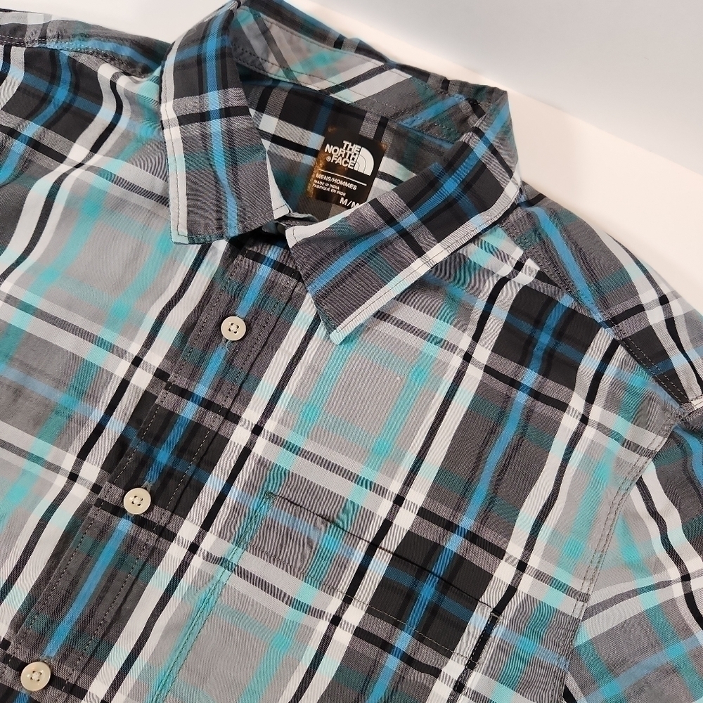 𝅺THE North Face Mens Shirt Size M Plaid Gray Blue Short Sleeve